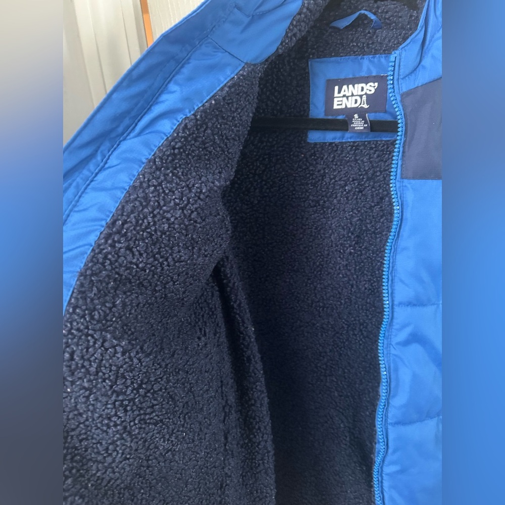 Lands' End Kids Two-Tone Blue Puffer Jacket - Picture 5 of 6